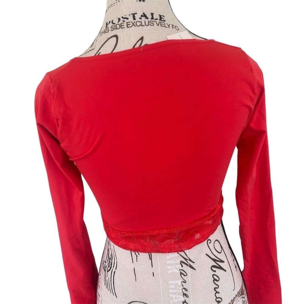 Anthropologie Knotted Lace Hem Crop Top Womens S/M Red Long Sleeve V-Neck NEW - Picture 4 of 8